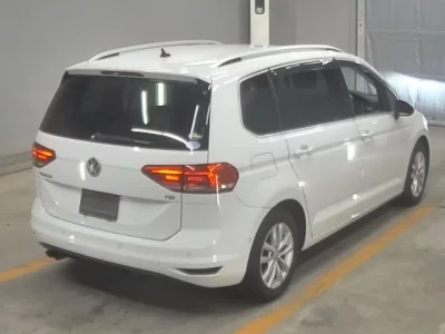 Volkswagen GOLF TOURAN