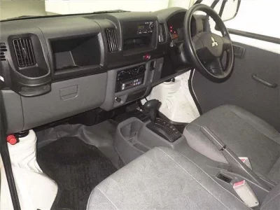 Mitsubishi MINICAB TRUCK