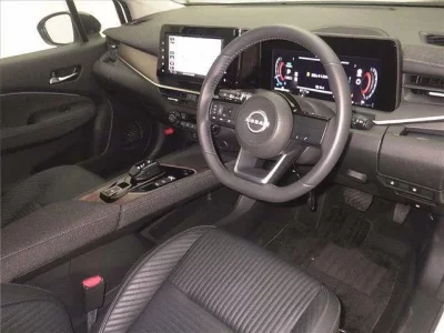 Nissan AURA