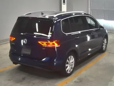 Volkswagen GOLF TOURAN
