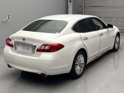Nissan CIMA