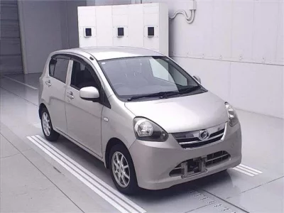 Daihatsu MIRA E S