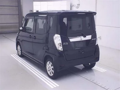 Mitsubishi EK SPACE