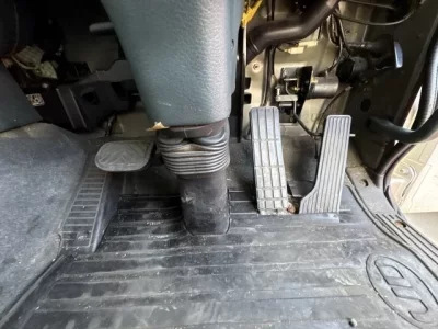 Nissan TRUCK
