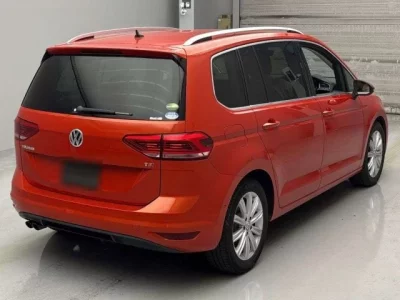 Volkswagen GOLF TOURAN