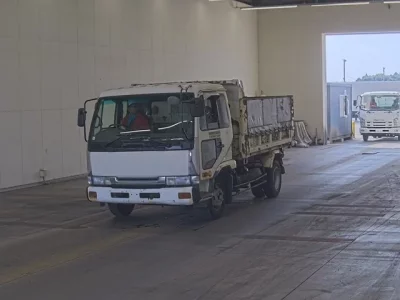 Nissan TRUCK
