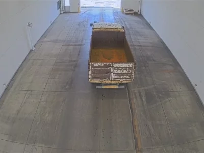 Nissan TRUCK