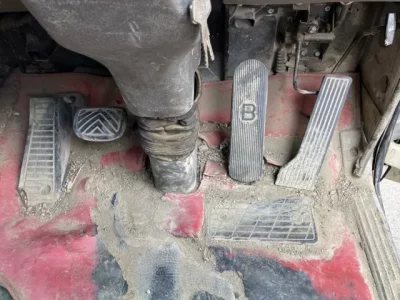 Nissan TRUCK