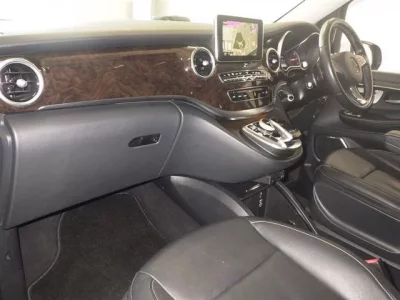 Mercedes-Benz V CLASS