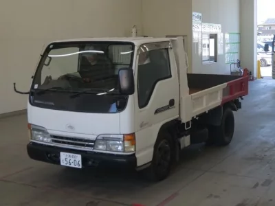 Nissan TRUCK