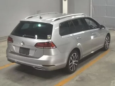 Volkswagen GOLF VARIANT