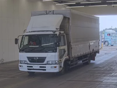 Nissan TRUCK
