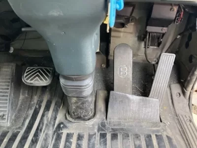Nissan TRUCK