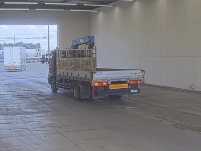 Nissan TRUCK