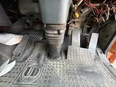 Nissan TRUCK
