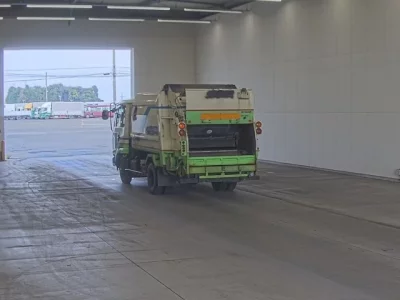 Nissan TRUCK