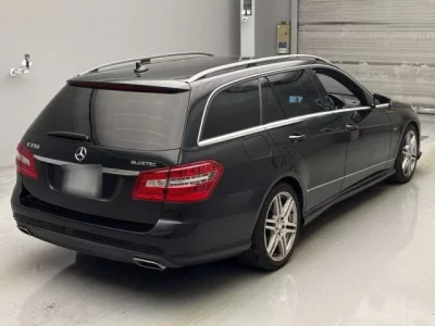 Mercedes-Benz E CLASS WAGON