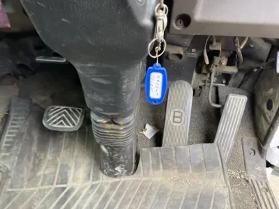 Nissan TRUCK