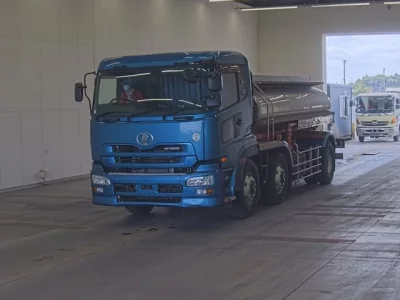 Nissan TRUCK