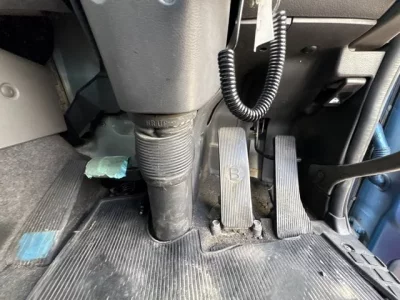 Nissan TRUCK
