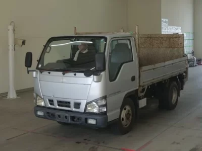 Nissan TRUCK