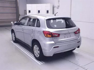Mitsubishi RVR