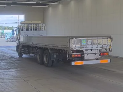 Nissan TRUCK