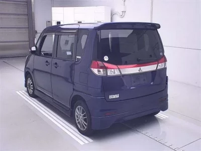 Mitsubishi DELICA D2