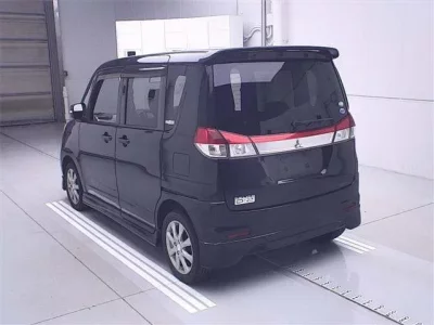 Mitsubishi DELICA D2