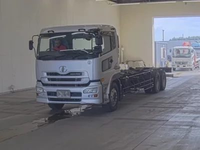 Nissan TRUCK