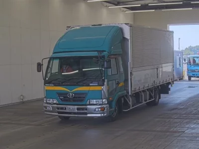 Nissan TRUCK