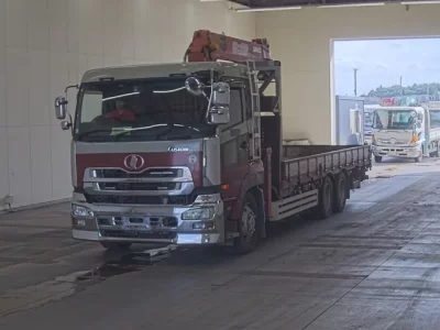Nissan TRUCK