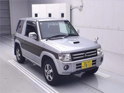Mitsubishi PAJERO MINI