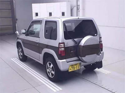 Mitsubishi PAJERO MINI
