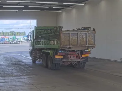 Nissan TRUCK