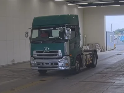 Nissan TRUCK