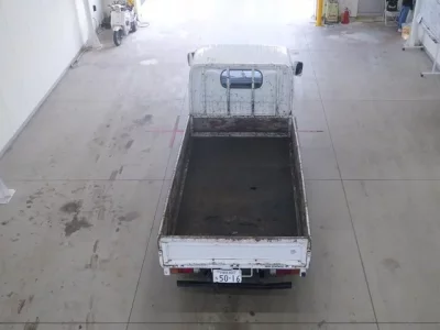Nissan TRUCK