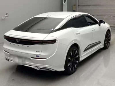 Toyota CROWN CROSSOVER