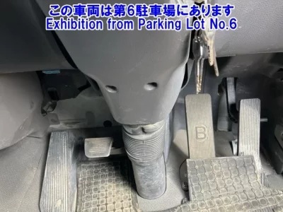 Nissan TRUCK