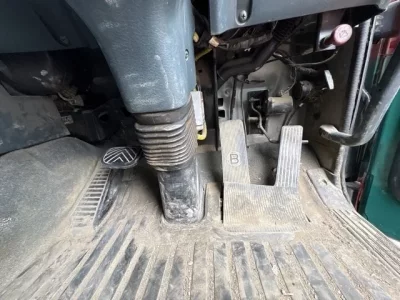 Nissan TRUCK