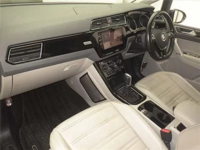 Volkswagen GOLF TOURAN