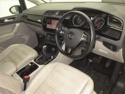 Volkswagen GOLF TOURAN