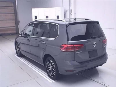 Volkswagen GOLF TOURAN