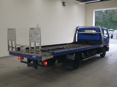 Nissan TRUCK