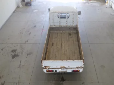 Nissan TRUCK