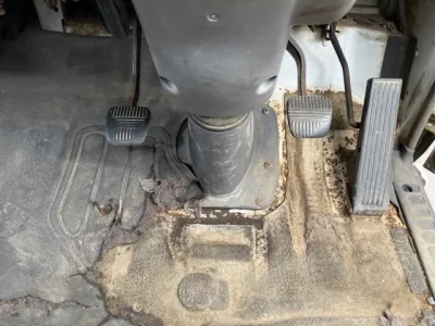 Nissan TRUCK