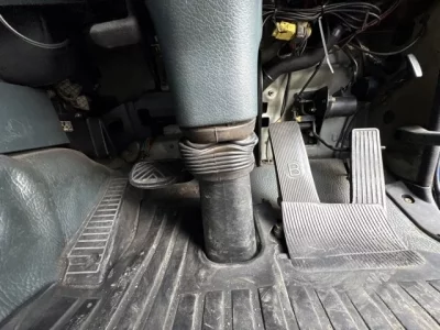 Nissan TRUCK