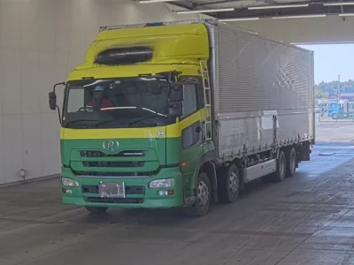 Nissan TRUCK