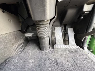 Nissan TRUCK