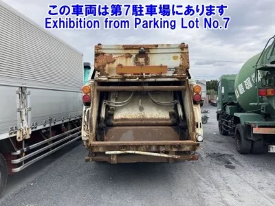 Mitsubishi FUSO FIGHTER